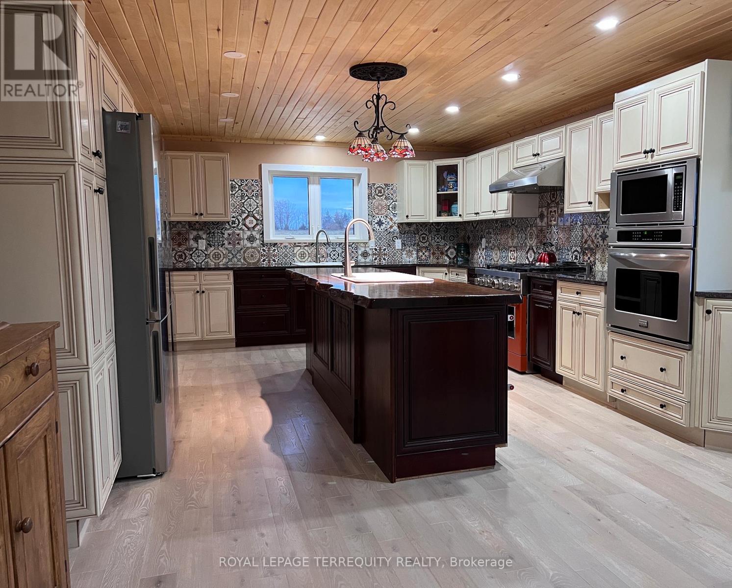 189 East Hungerford Road, Tweed, Ontario  K0K 3J0 - Photo 8 - X12122531