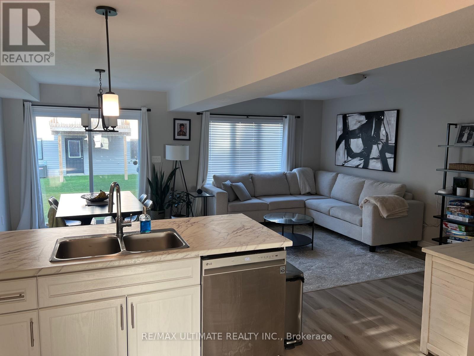 180 Head Street S, Norfolk, Ontario  N3Y 5E6 - Photo 2 - X12573836