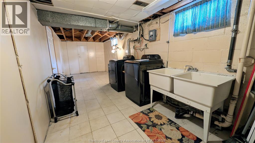 921 Grand Marais Road West, Windsor, Ontario  N9E 1C2 - Photo 20 - 25027329