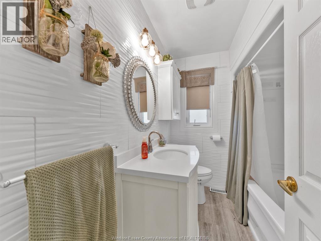 921 Grand Marais Road West, Windsor, Ontario  N9E 1C2 - Photo 11 - 25027329