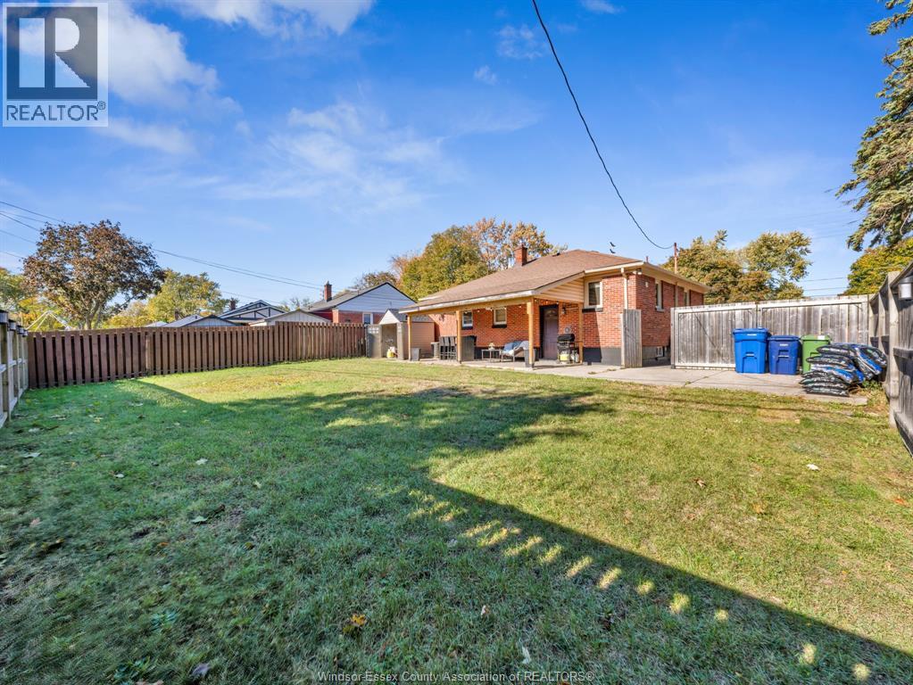 921 Grand Marais Road West, Windsor, Ontario  N9E 1C2 - Photo 26 - 25027329