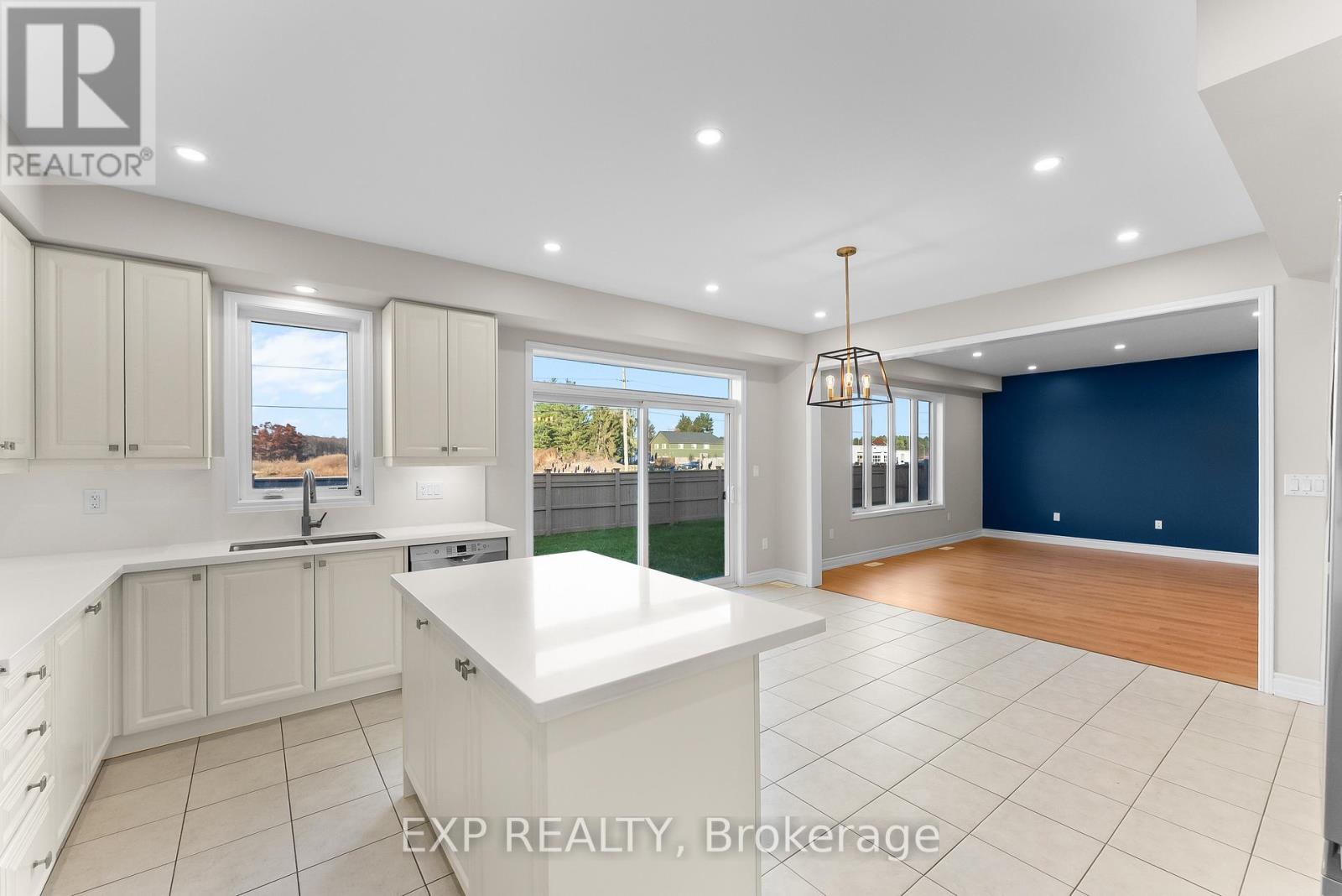 24 Esther Crescent, Thorold, Ontario L3B 5N5 - Photo 17 - X12551268