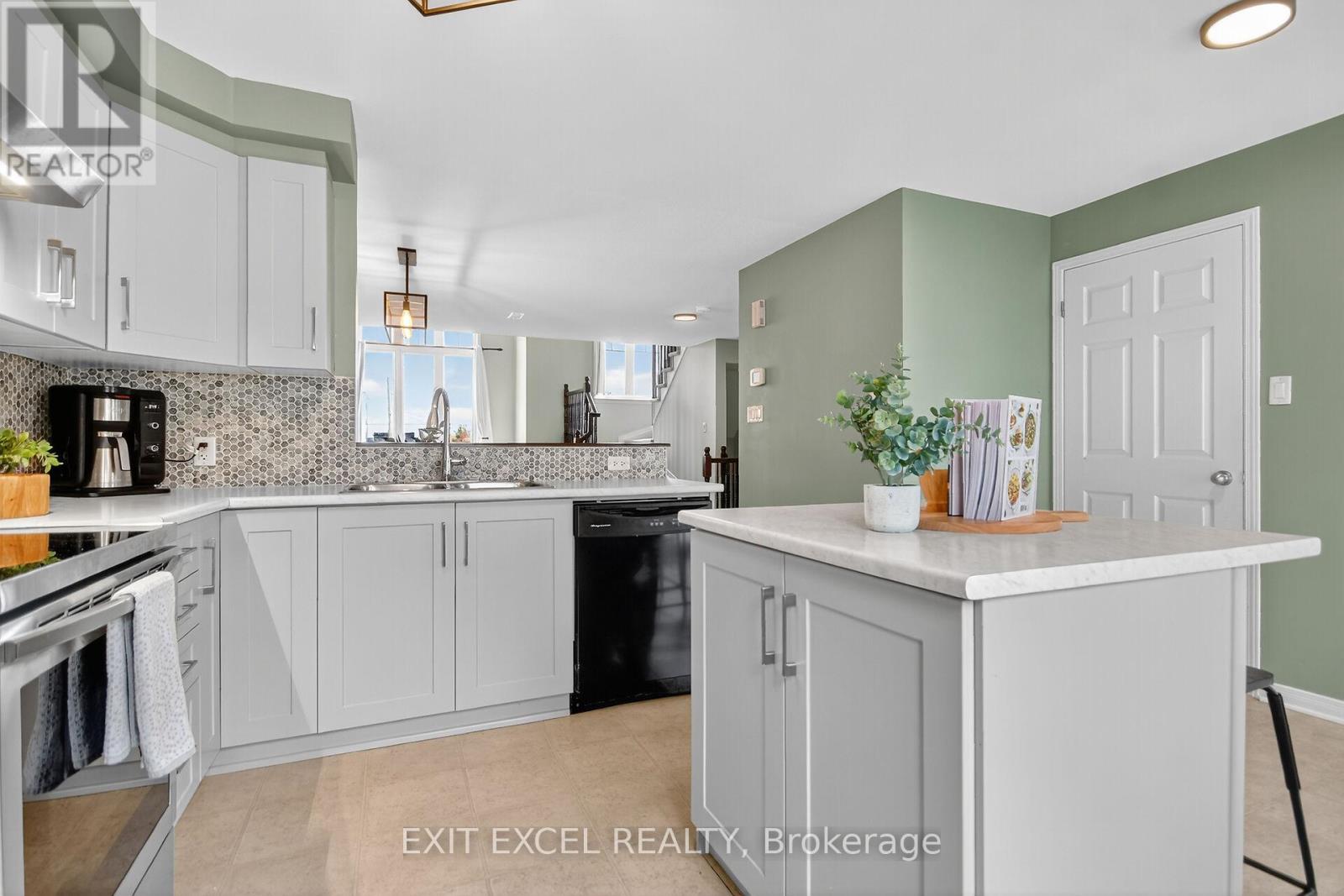 206 Keltie Private, Ottawa, Ontario  K2J 0A2 - Photo 11 - X12573852