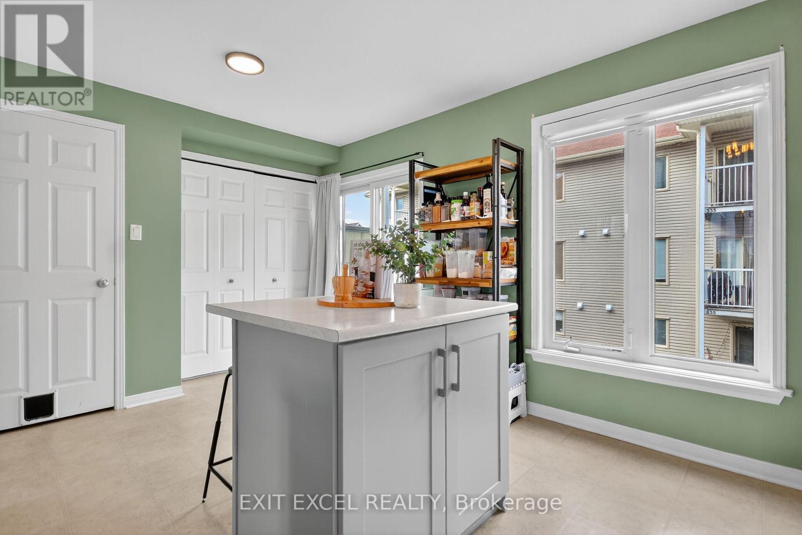 206 Keltie Private, Ottawa, Ontario  K2J 0A2 - Photo 12 - X12573852