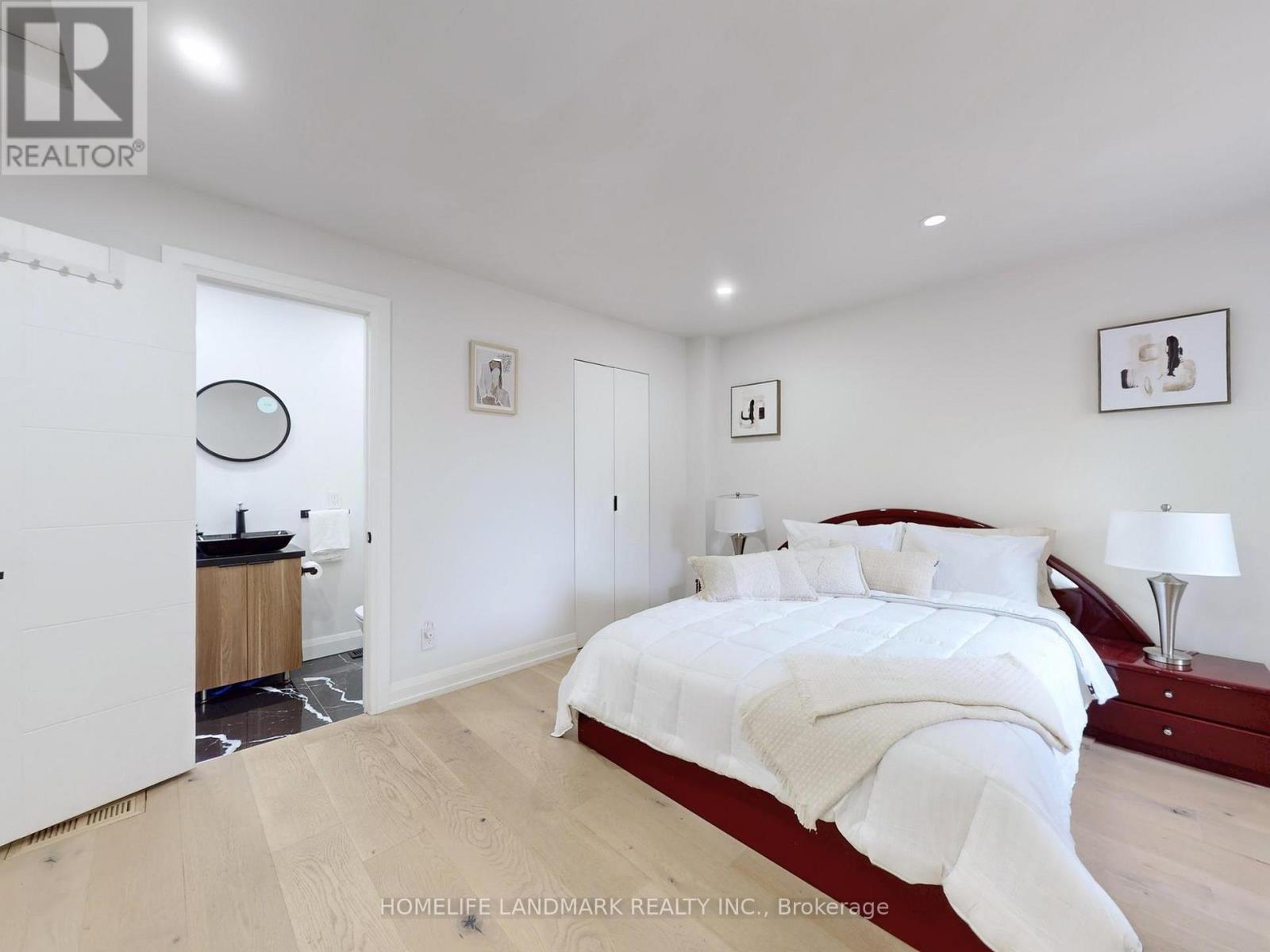 31 Henderson Avenue, Markham, Ontario  L3T 2K5 - Photo 13 - N12570520