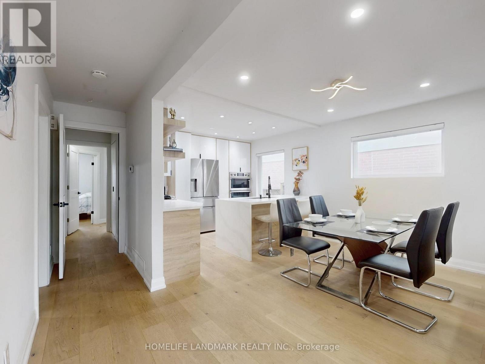 31 Henderson Avenue, Markham, Ontario  L3T 2K5 - Photo 5 - N12570520