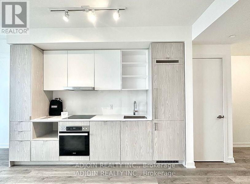 7203 - 55 Cooper Street, Toronto, Ontario  M5E 0G1 - Photo 2 - C12573874