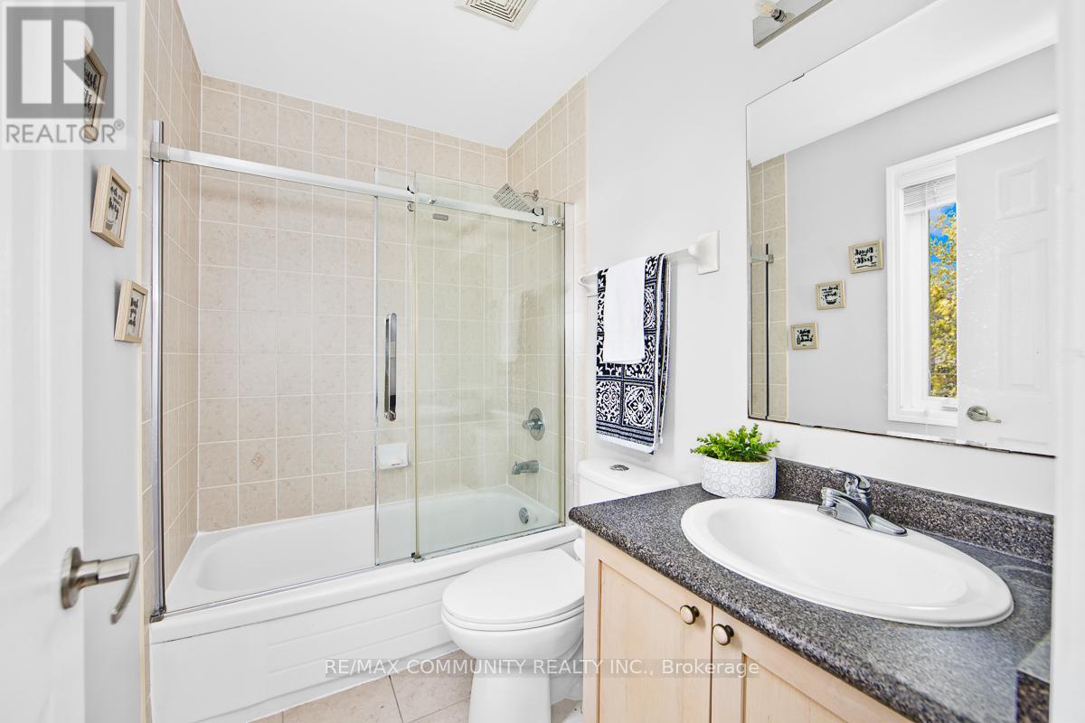 178 Dougherty Crescent, Whitchurch-Stouffville, Ontario  L4A 0A6 - Photo 16 - N12573862