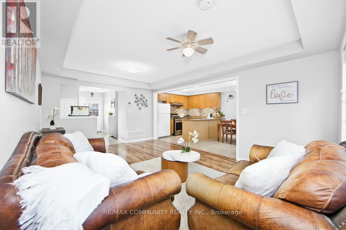 178 Dougherty Crescent, Whitchurch-Stouffville, Ontario  L4A 0A6 - Photo 8 - N12573862