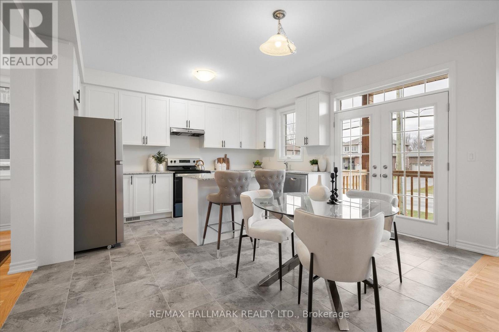 11 Tamblyn Trail, New Tecumseth, Ontario  L0G 1A0 - Photo 17 - N12573876