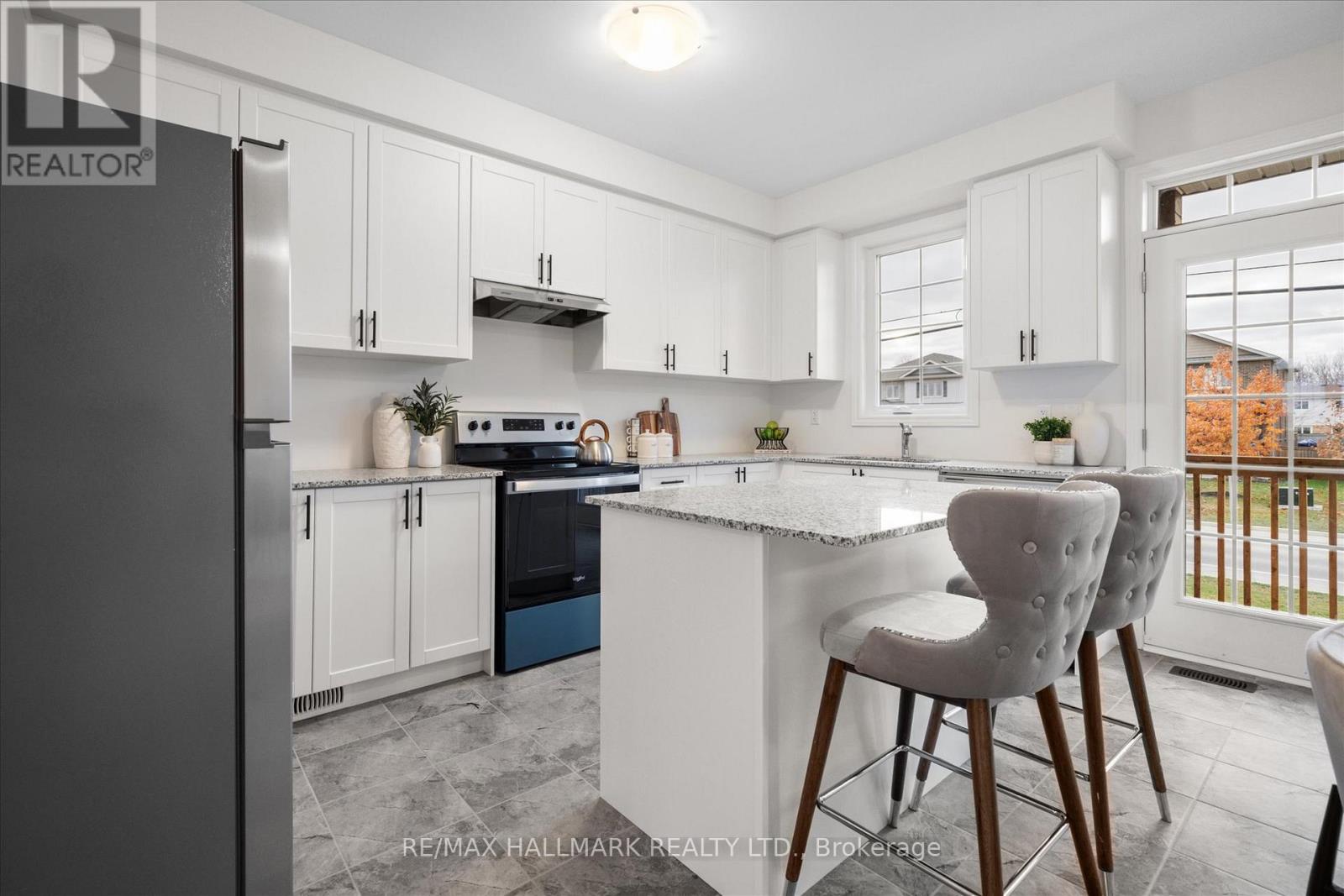 11 Tamblyn Trail, New Tecumseth, Ontario  L0G 1A0 - Photo 18 - N12573876