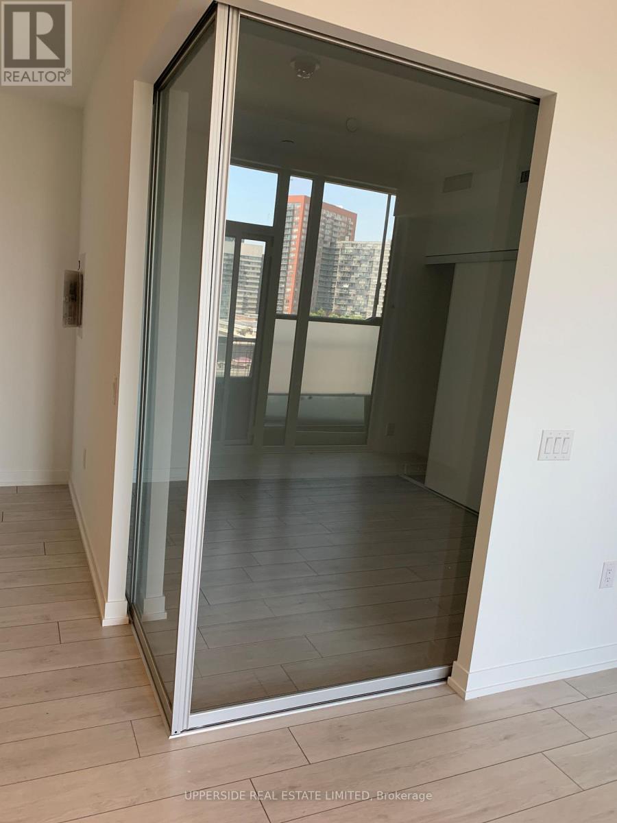 401 - 270 Dufferin Street, Toronto, Ontario  M6K 0H8 - Photo 6 - W12573858