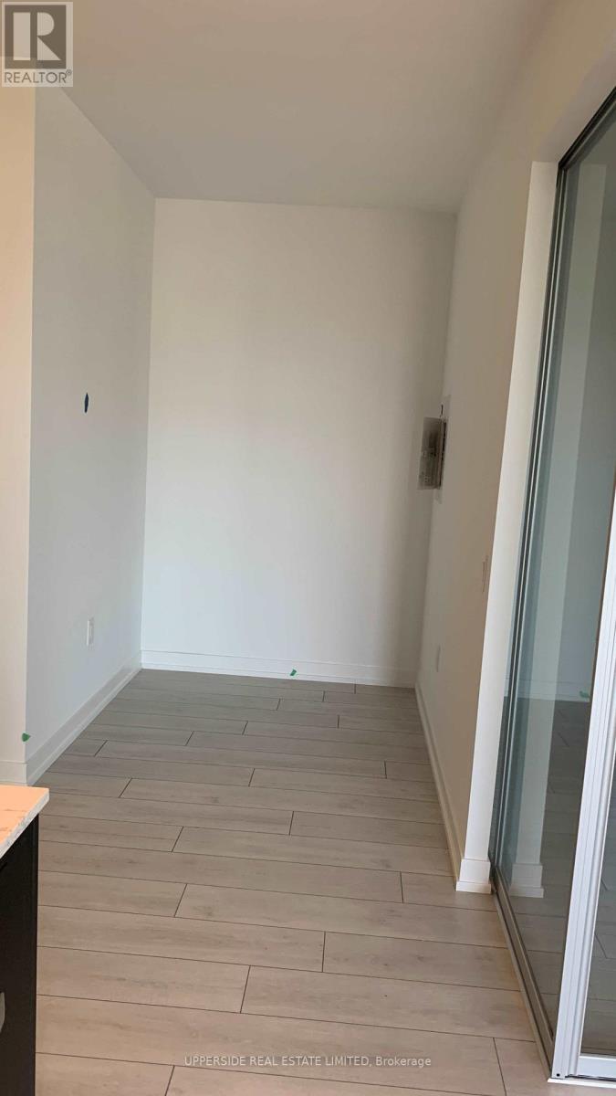 401 - 270 Dufferin Street, Toronto, Ontario  M6K 0H8 - Photo 8 - W12573858