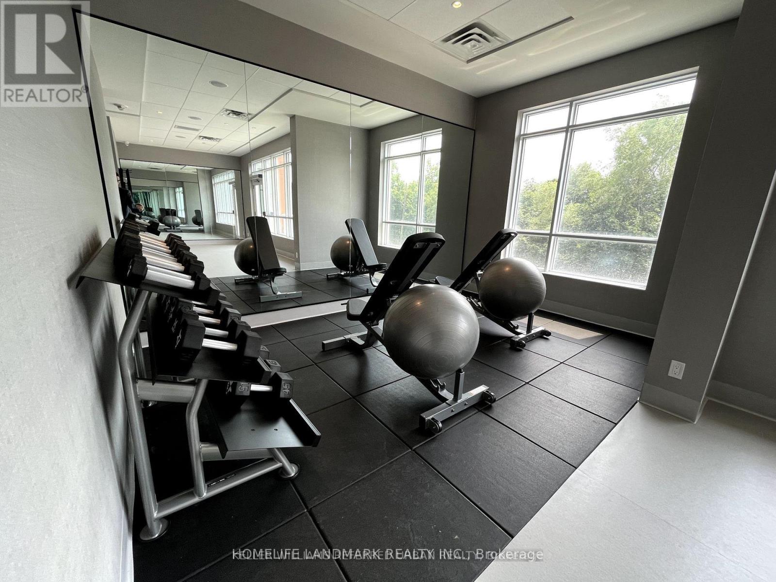 2102 - 10 Wilby Crescent S, Toronto, Ontario  M9N 0B6 - Photo 8 - W12573868