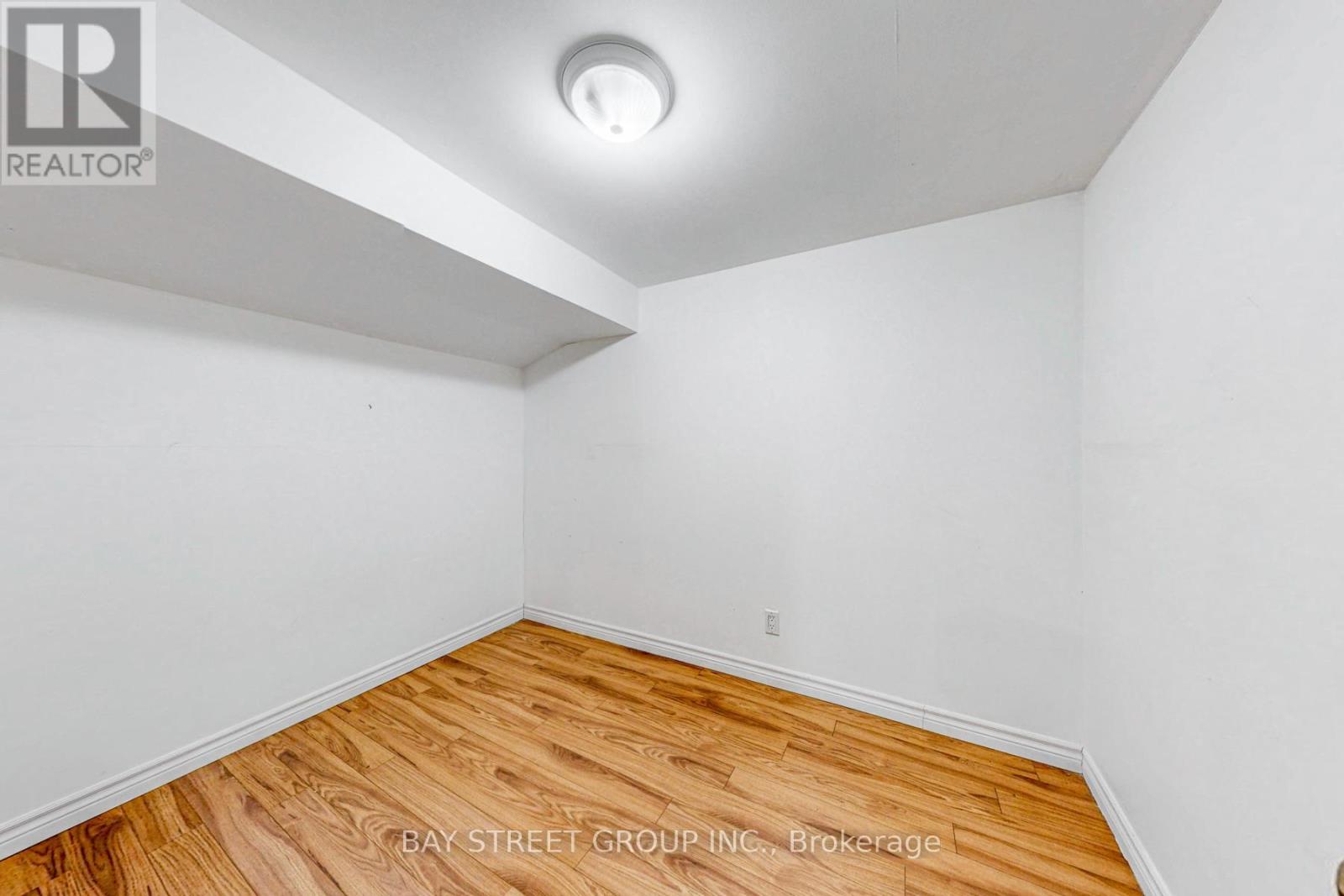 13 - 1232 Guelph Line, Burlington, Ontario L7P 2S9 - Photo 17 - W12462208