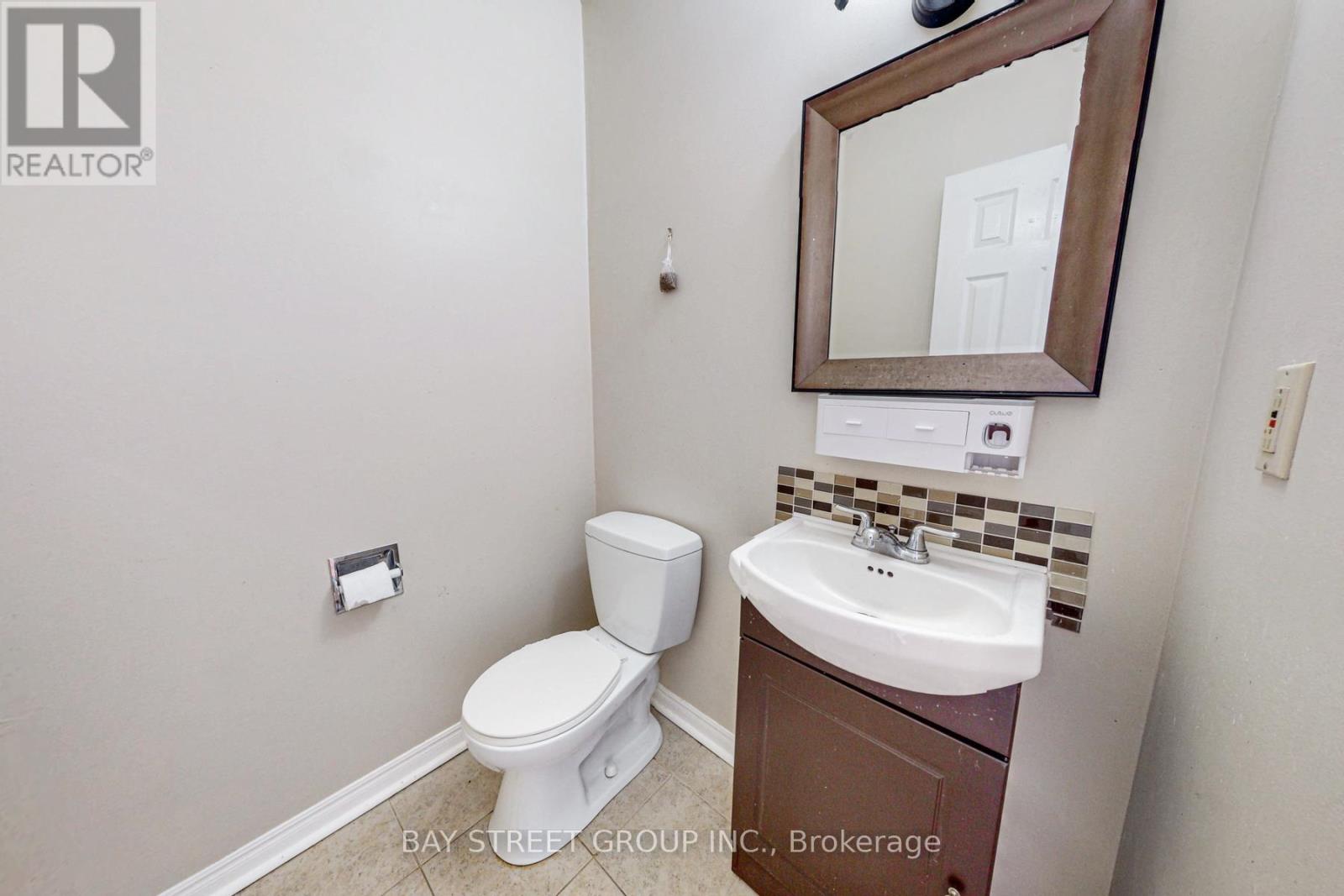 13 - 1232 Guelph Line, Burlington, Ontario L7P 2S9 - Photo 9 - W12462208