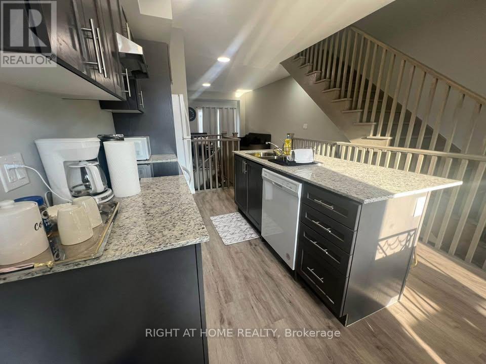 4 - 33 Dawson Drive, Collingwood, Ontario  L9Y 5B4 - Photo 4 - S12573884