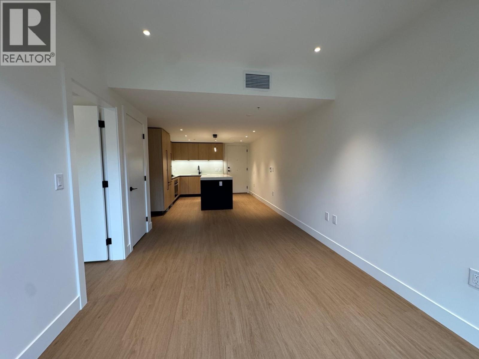 110 2235 E Broadway, Vancouver, British Columbia  V5N 0J5 - Photo 2 - R3050957