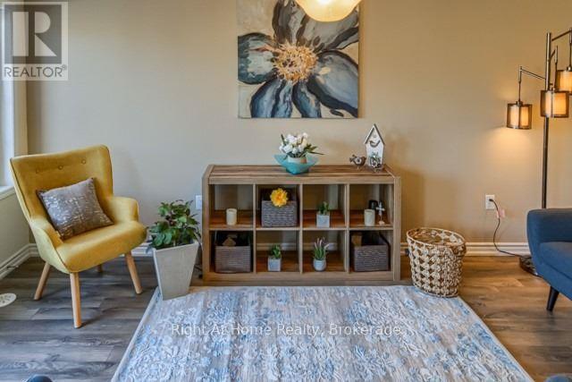 683 Laking Terrace, Milton, Ontario  L9T 9J4 - Photo 4 - W12573896