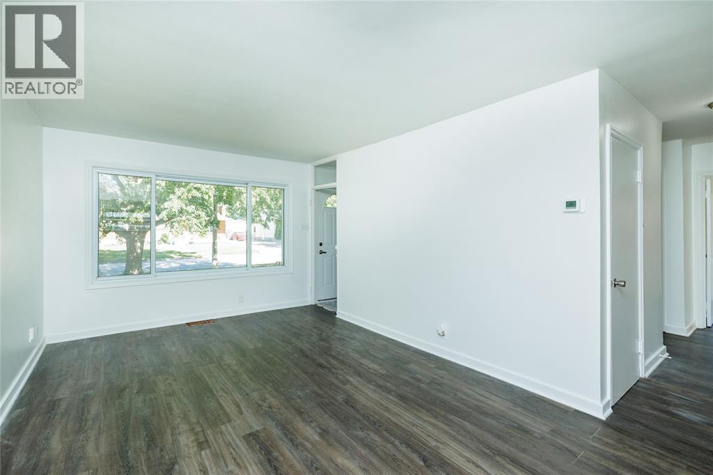 1329 Kim Street, Sarnia, Ontario N7V 3T6 - Photo 4 - 25023304