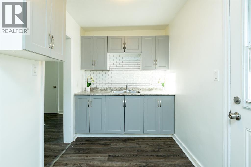 1329 Kim Street, Sarnia, Ontario N7V 3T6 - Photo 7 - 25023304