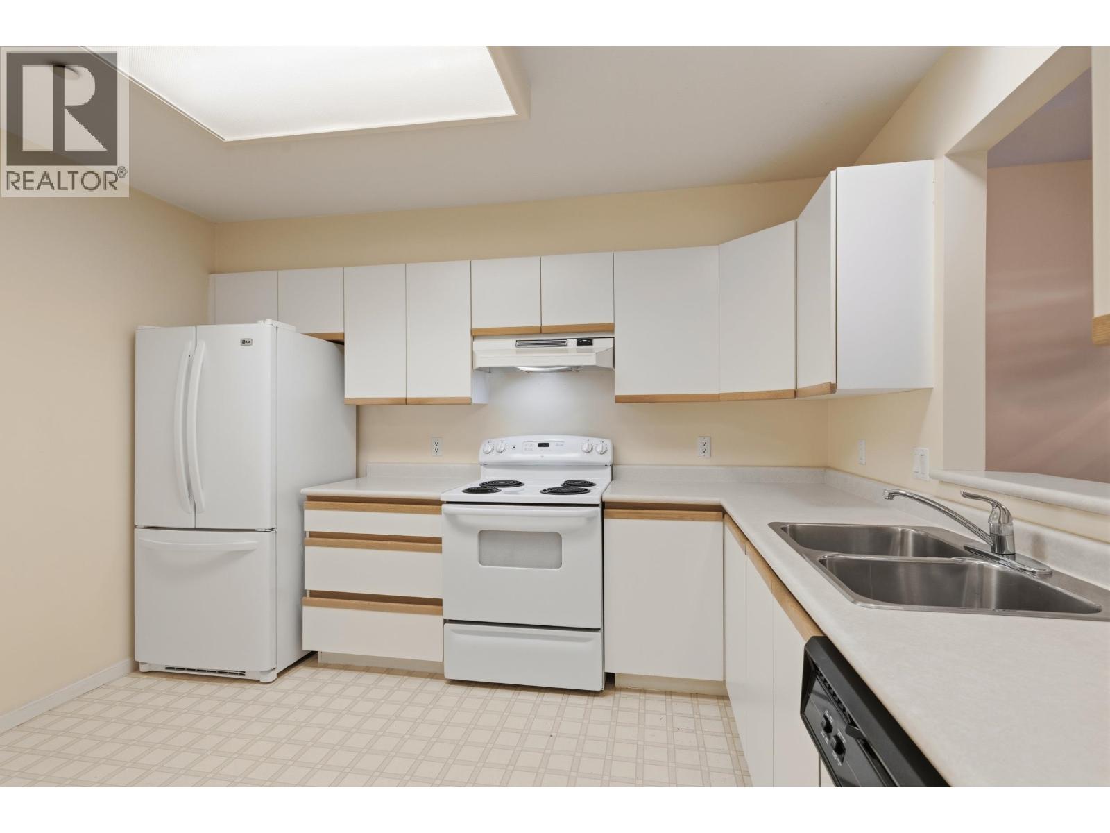 209 843 22nd Street, West Vancouver, British Columbia  V7V 4C1 - Photo 10 - R3067933