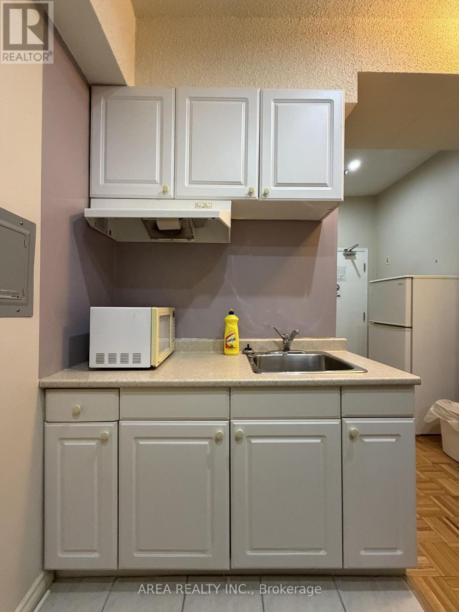 135 Jarvis Street, Toronto, Ontario  M5C 2H6 - Photo 2 - C12556384