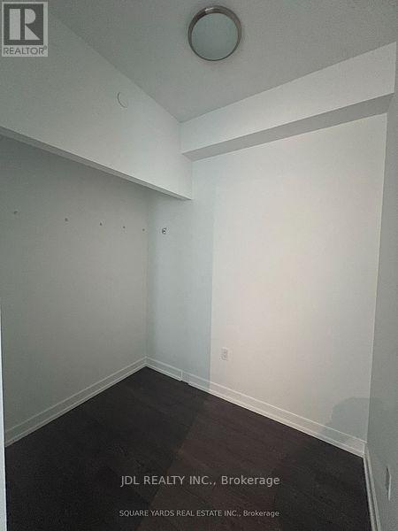 1606 - 8 Olympic Gdn Drive, Toronto, Ontario  M2M 0B9 - Photo 8 - C12573898