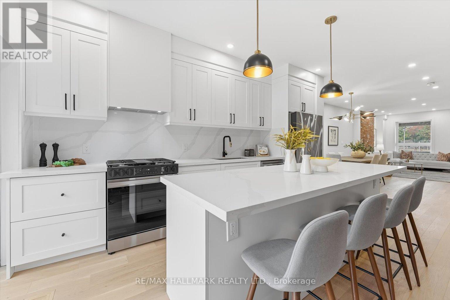 51 Withrow Avenue, Toronto, Ontario M4K 1C8 - Photo 7 - E12573892