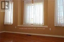 88 Waterton Crescent, Richmond Hill, Ontario  L4B 4L2 - Photo 10 - N12573890