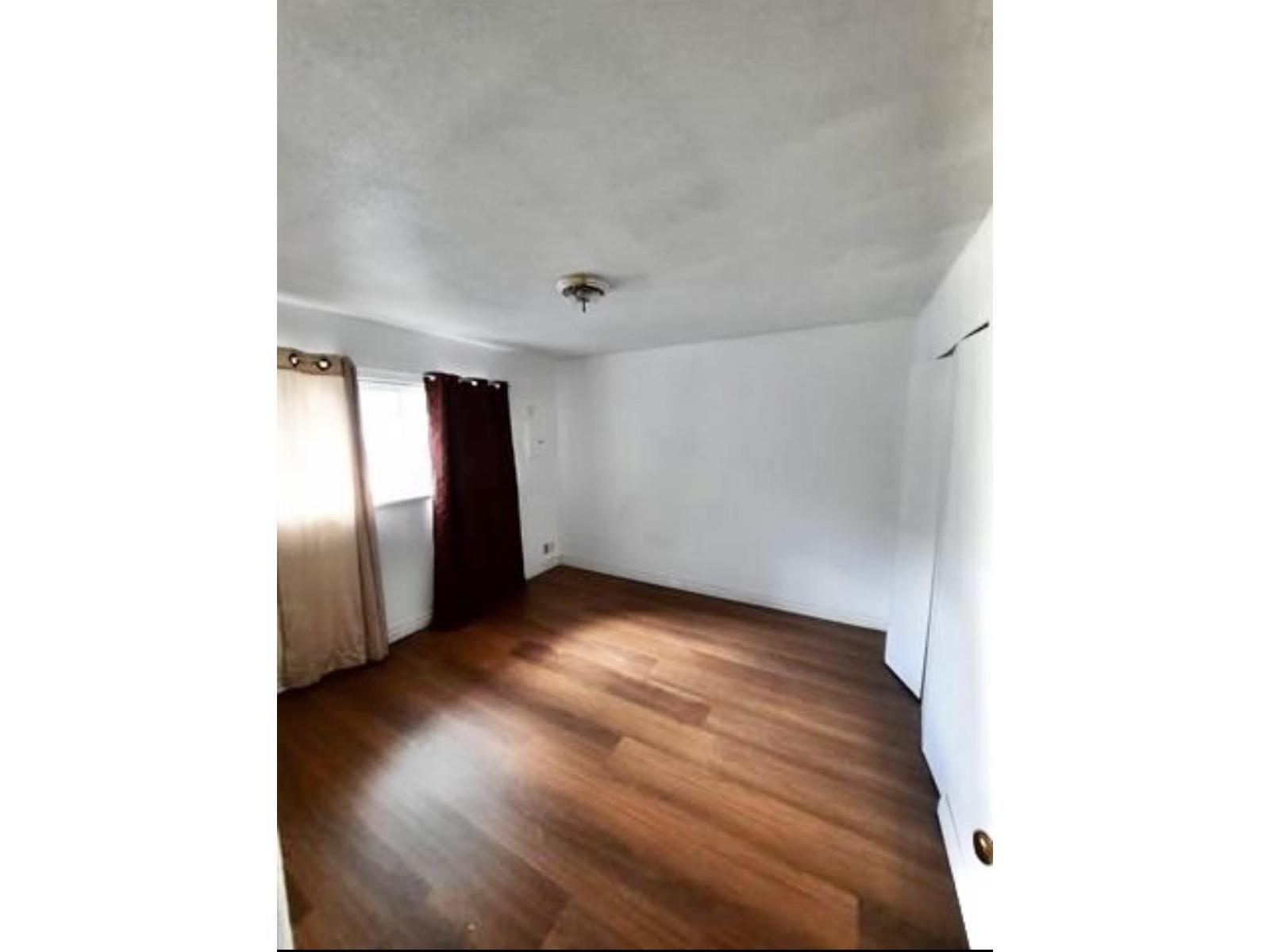 11606 11610 97, Surrey, British Columbia  V3V 2B8 - Photo 3 - R3069896