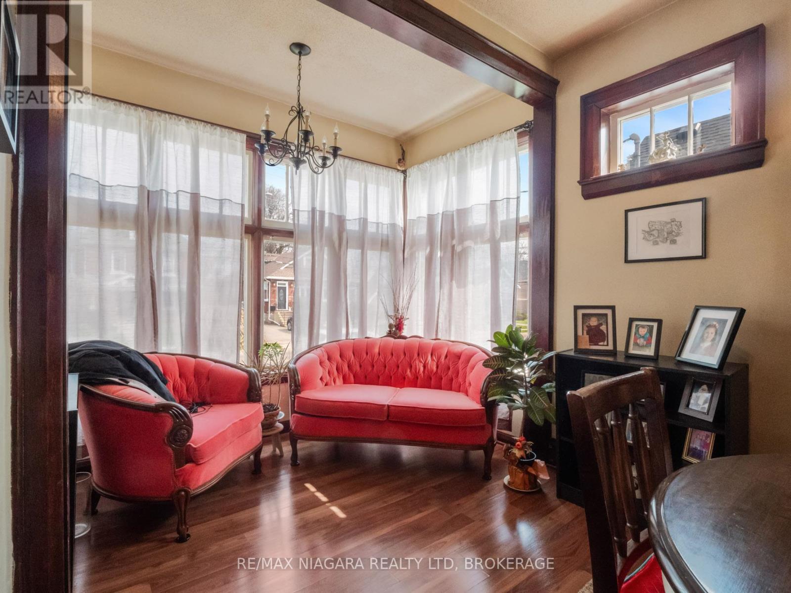 215 Phipps Street, Fort Erie, Ontario  L2A 2V4 - Photo 10 - X12103583