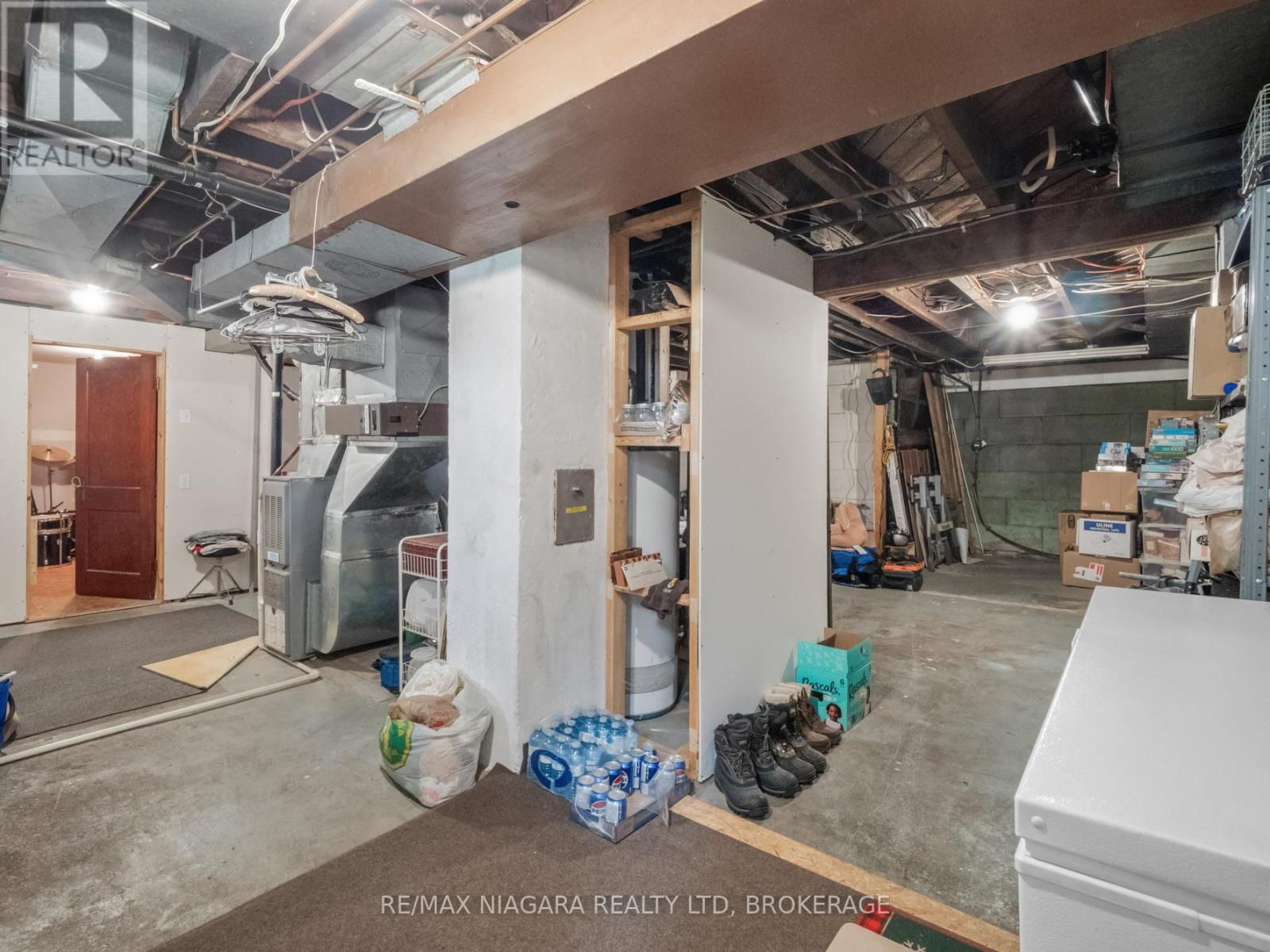 215 Phipps Street, Fort Erie, Ontario  L2A 2V4 - Photo 25 - X12103583