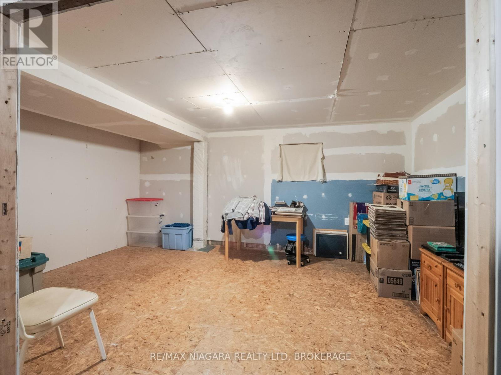 215 Phipps Street, Fort Erie, Ontario  L2A 2V4 - Photo 28 - X12103583