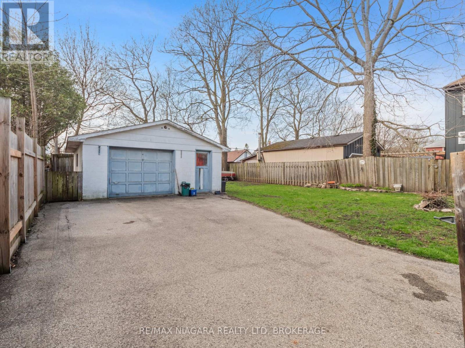 215 Phipps Street, Fort Erie, Ontario  L2A 2V4 - Photo 39 - X12103583