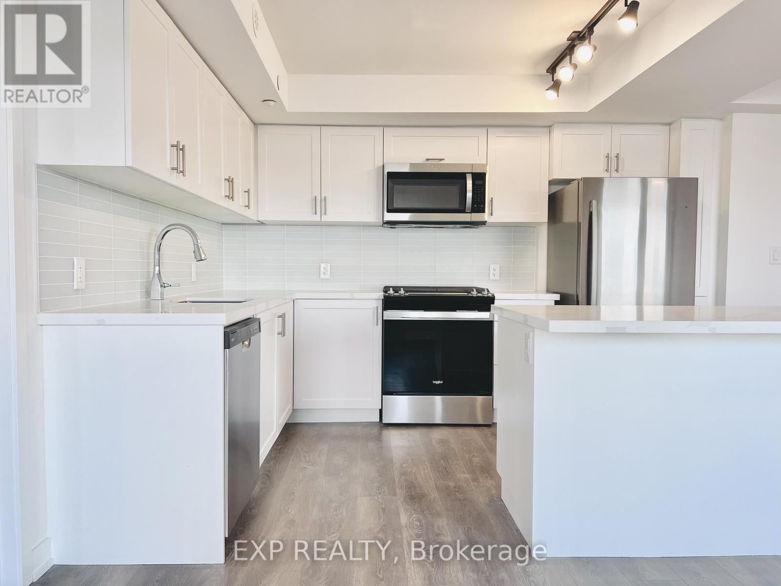 1 - 1491 O'connor Drive, Toronto, Ontario  M4B 2V5 - Photo 2 - E12573918