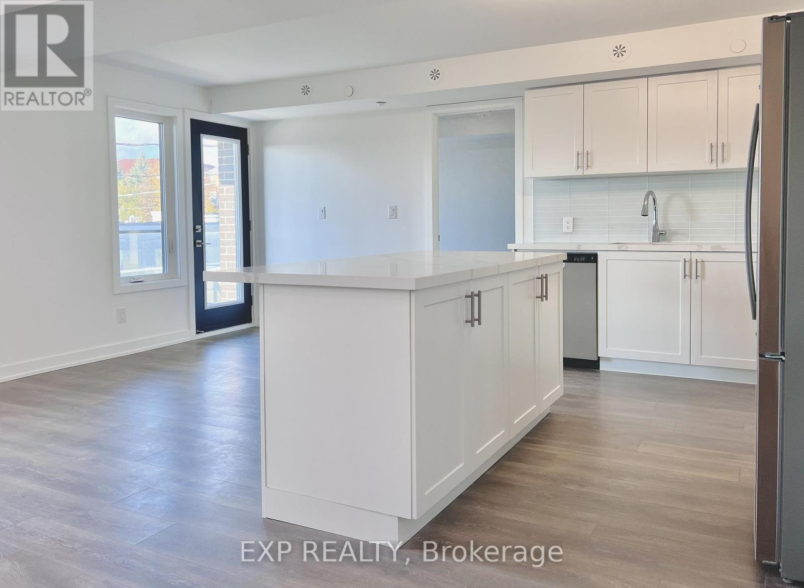 1 - 1491 O'connor Drive, Toronto, Ontario  M4B 2V5 - Photo 5 - E12573918