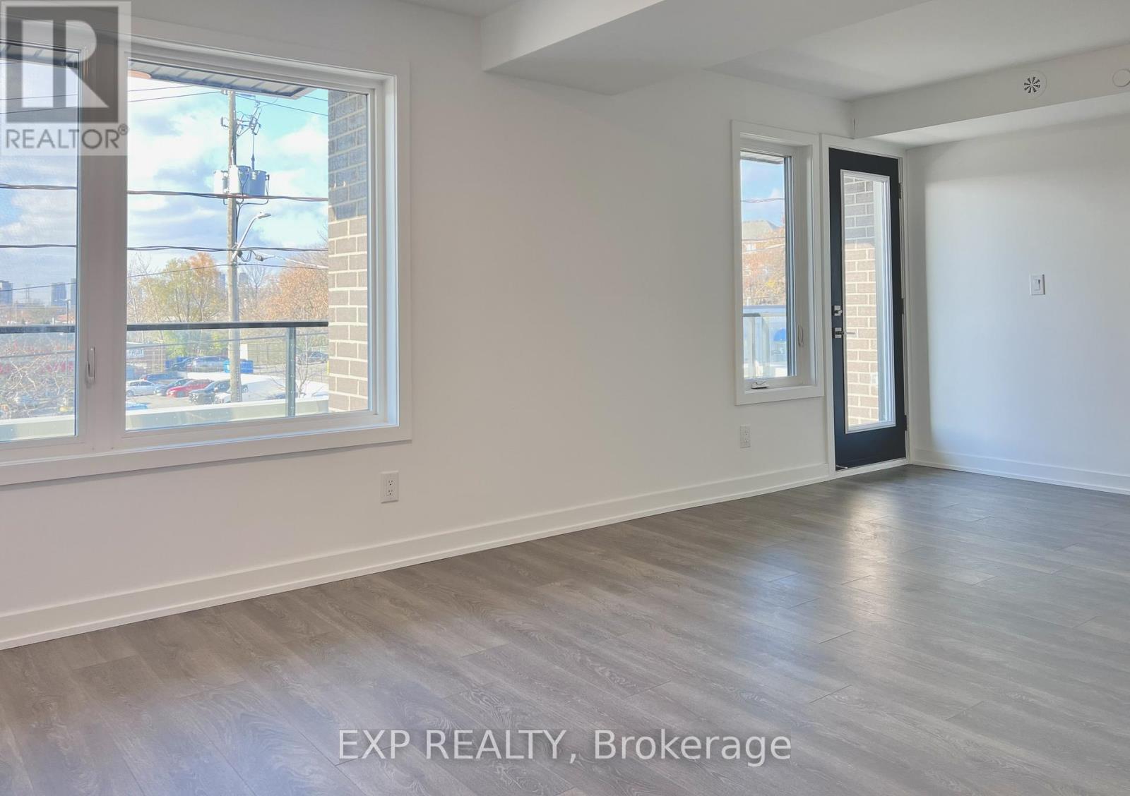 1 - 1491 O'connor Drive, Toronto, Ontario  M4B 2V5 - Photo 7 - E12573918