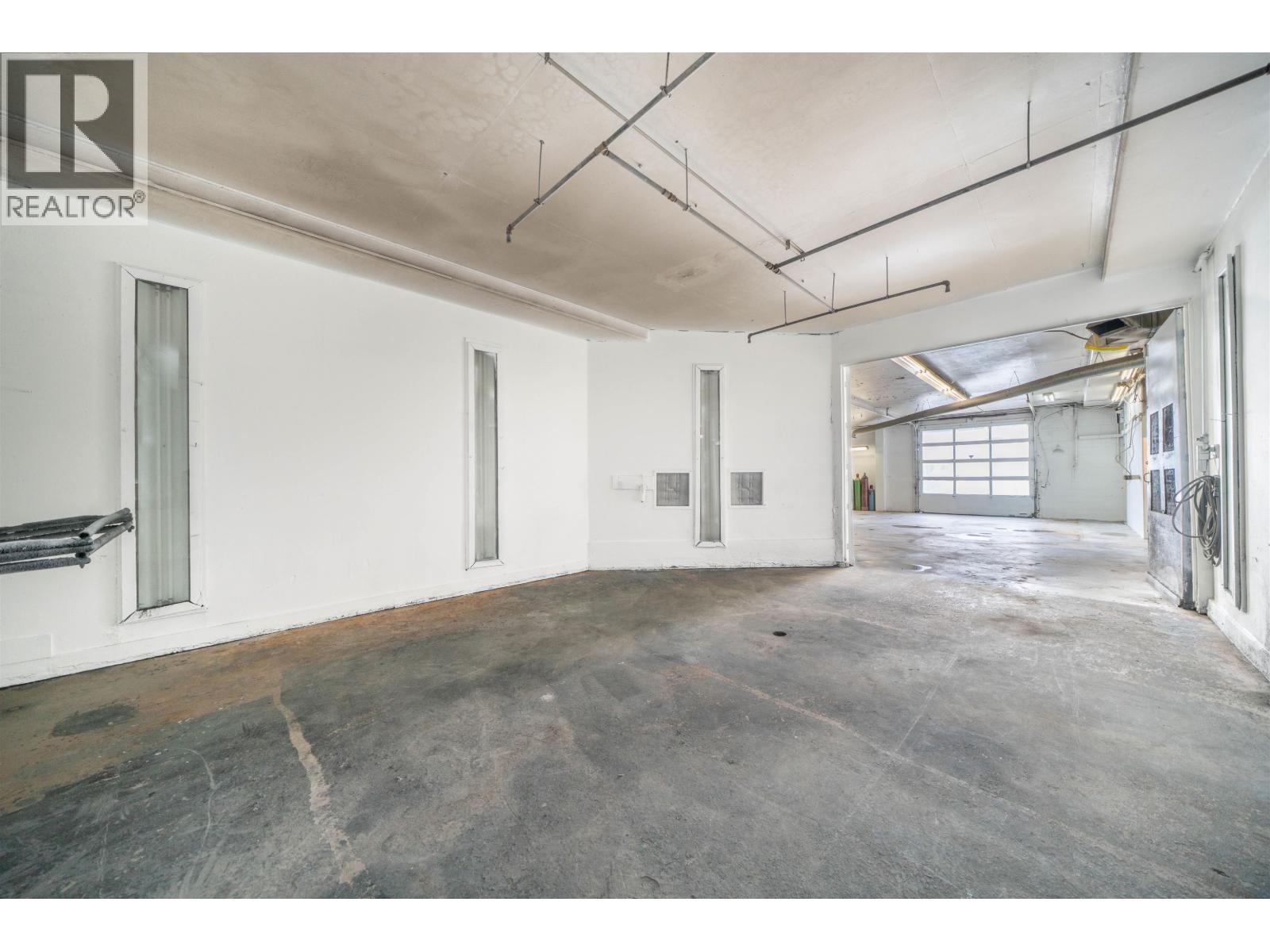 B 576 Lougheed Highway, Coquitlam, British Columbia  V3K 3S3 - Photo 8 - C8069287