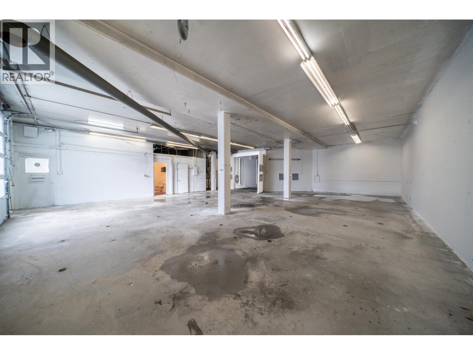 B 576 Lougheed Highway, Coquitlam, British Columbia  V3K 3S3 - Photo 3 - C8069287