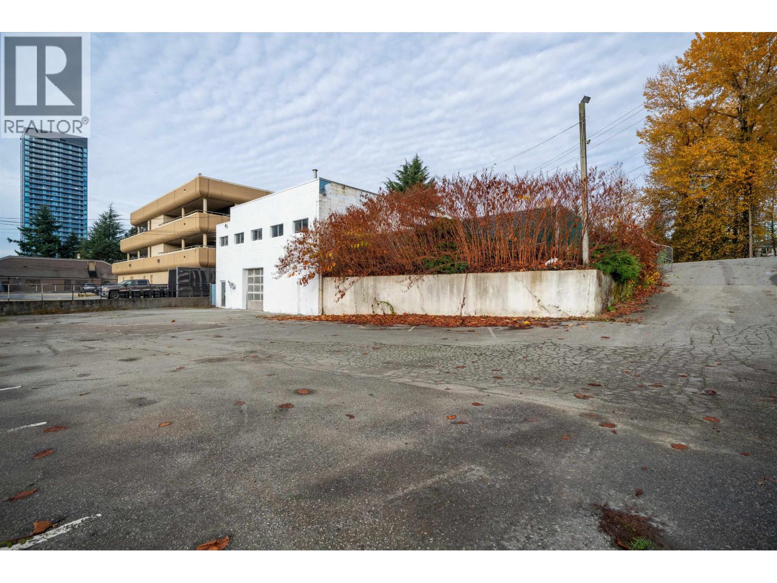 B 576 Lougheed Highway, Coquitlam, British Columbia  V3K 3S3 - Photo 2 - C8069287