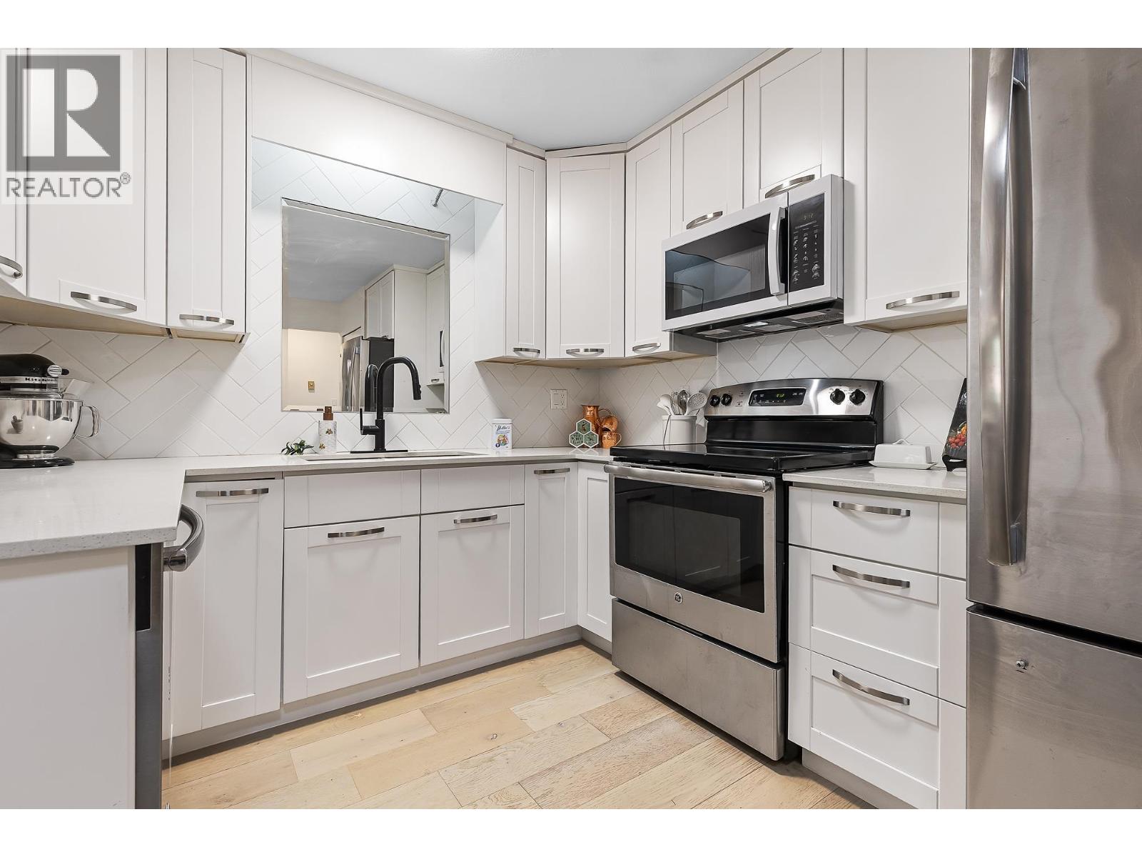 9 22128 Dewdney Trunk Road, Maple Ridge, British Columbia  V2X 3H6 - Photo 2 - R3024702