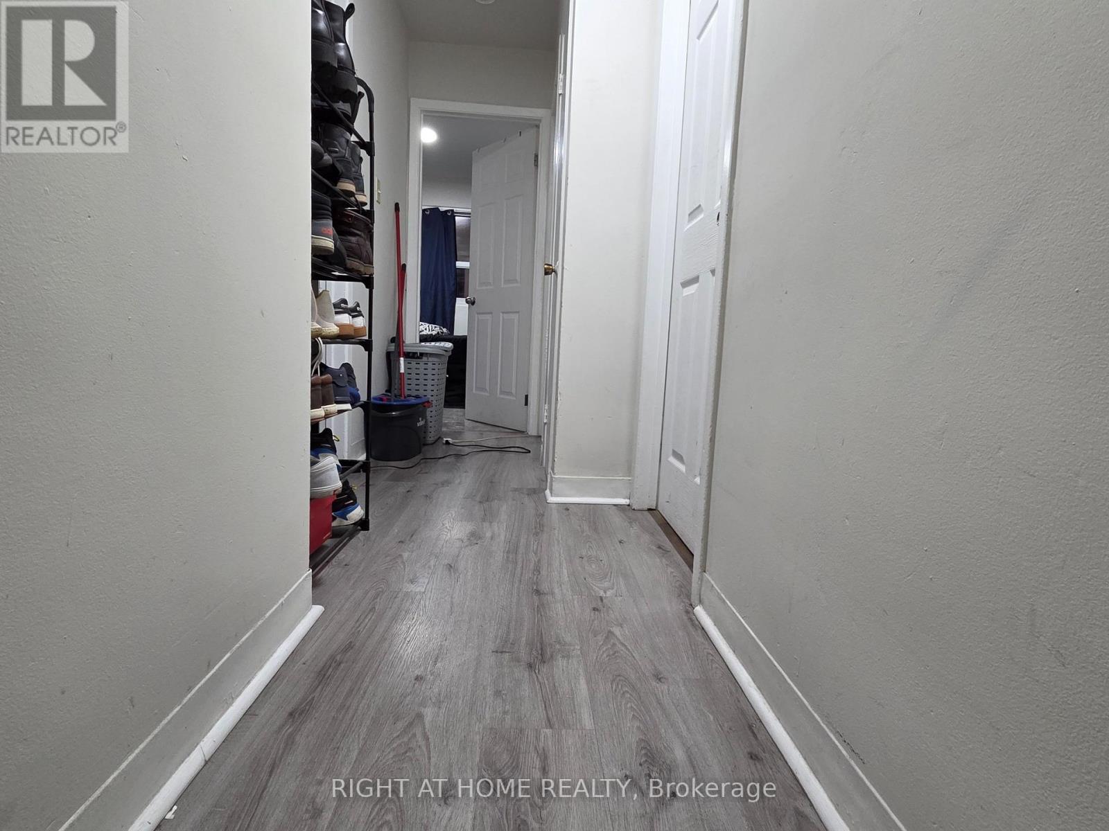 Level 2 - 1561 Eglinton Avenue West Avenue, Toronto, Ontario M6E 2G9 - Photo 4 - C12573908