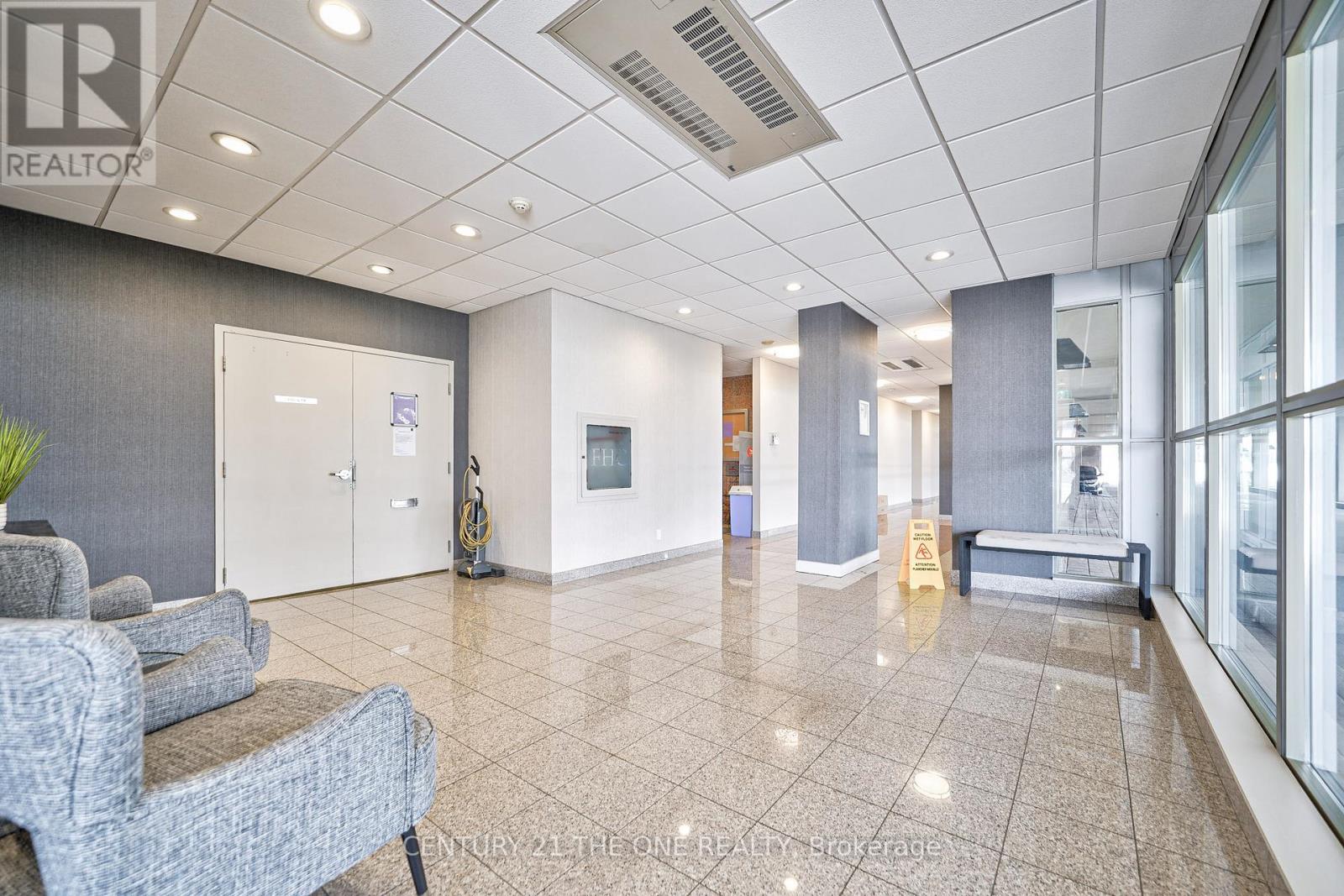 215 - 5940 Yonge Street, Toronto, Ontario  M2M 3V9 - Photo 3 - C12573936