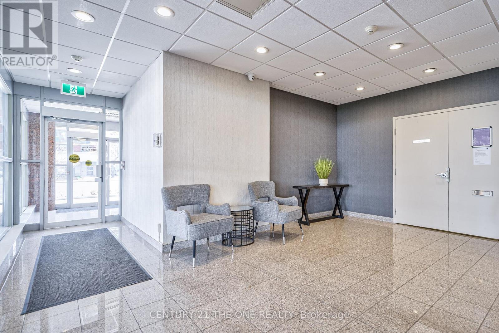 215 - 5940 Yonge Street, Toronto, Ontario  M2M 3V9 - Photo 4 - C12573936