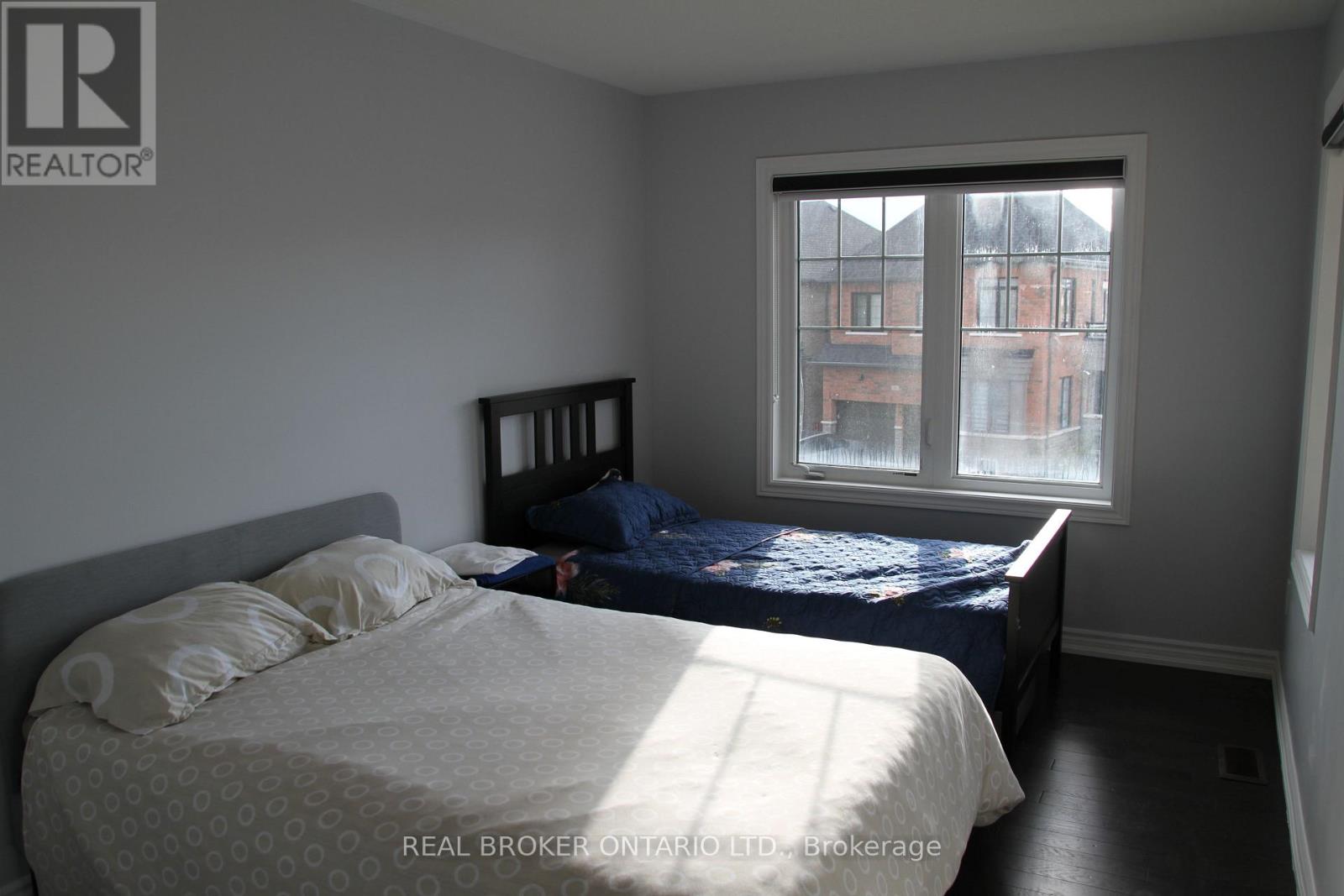 31 Swordfish Drive, Whitby, Ontario L1P 0K7 - Photo 11 - E12573932