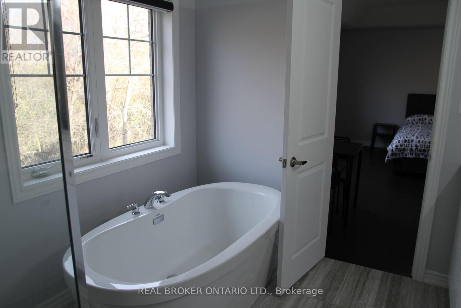 31 Swordfish Drive, Whitby, Ontario L1P 0K7 - Photo 21 - E12573932