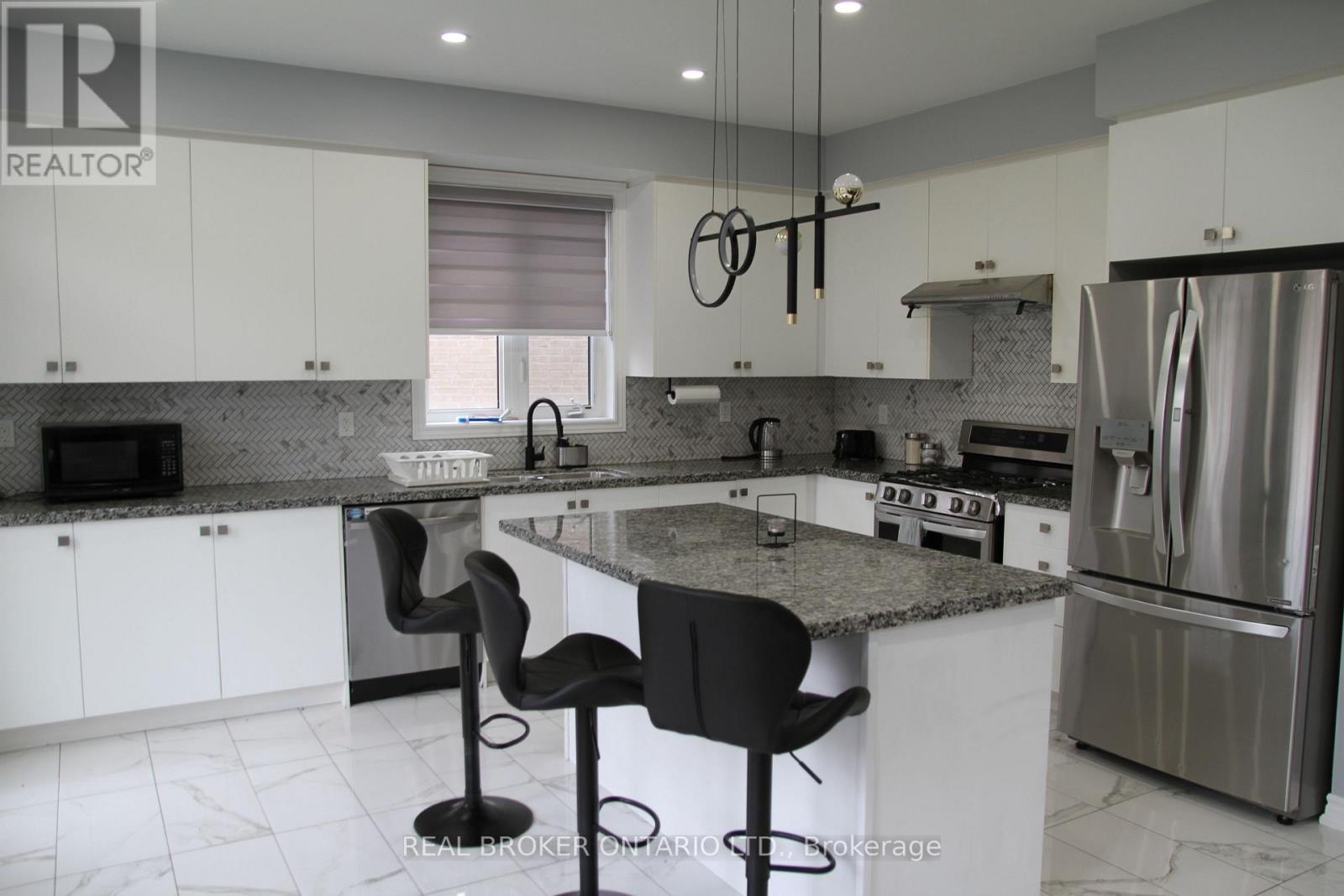 31 Swordfish Drive, Whitby, Ontario L1P 0K7 - Photo 5 - E12573932