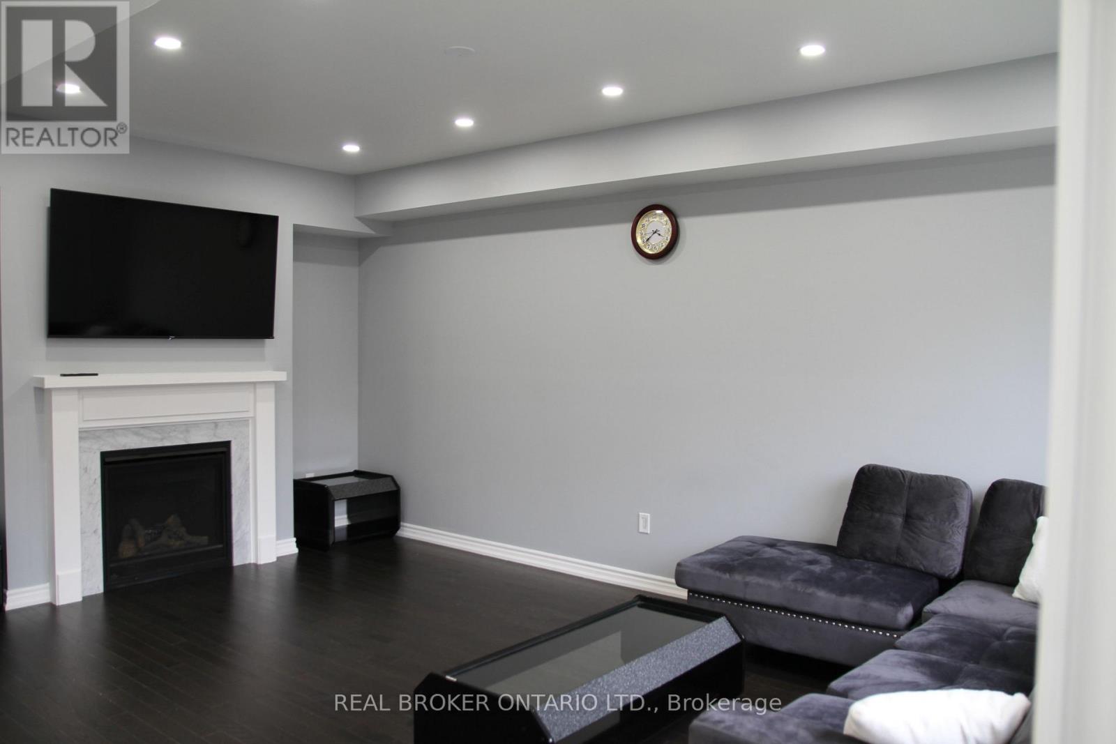 31 Swordfish Drive, Whitby, Ontario L1P 0K7 - Photo 7 - E12573932