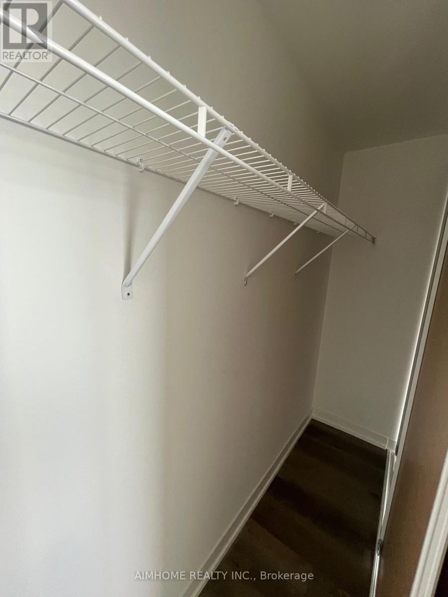 1810 - 8 Interchange Way, Vaughan, Ontario  L4K 0R2 - Photo 12 - N12573952